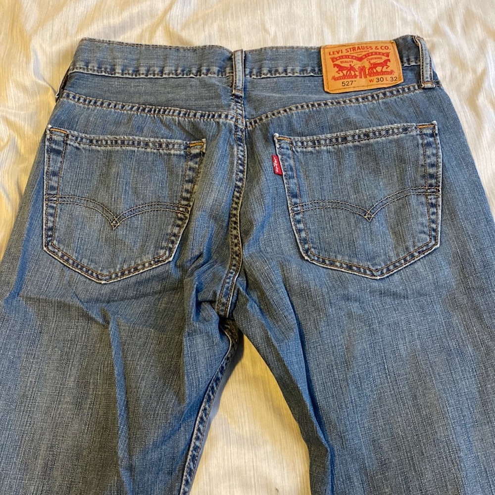 Levi’s 527